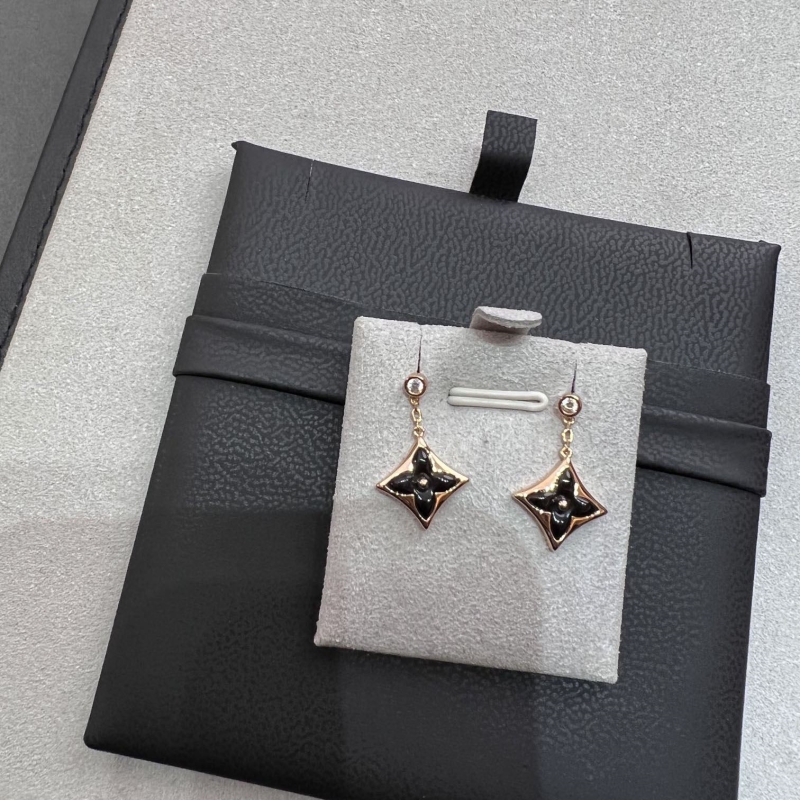 Ba*len*cia*ga earrings